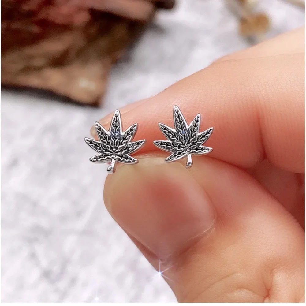 New Sterling Silver Leaf Studs